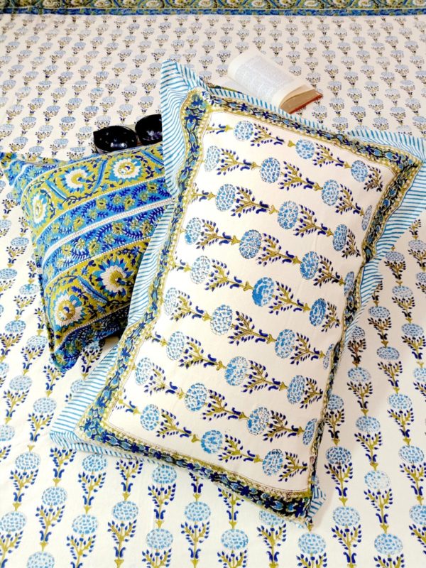 Nature Essentia Handblock Printed Cotton Double Bedcover with Pillow covers (Set of 3)