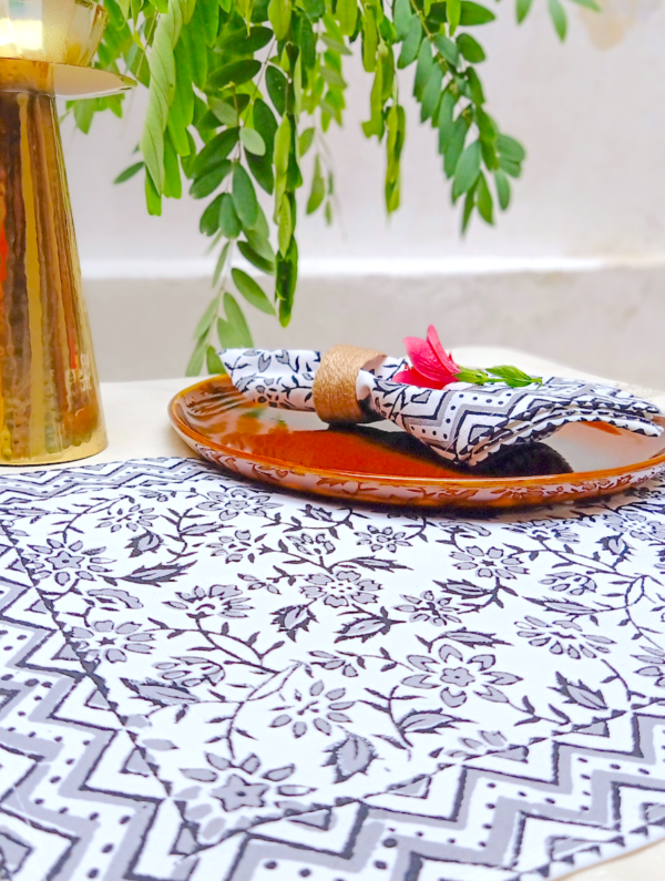 Nishat Cotton Hand Block Printed Table Placemat and Napkin Set Of 4 (Napkins-2|Placemats-2)