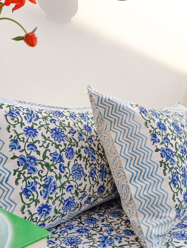 Wallflowers Post Cotton Hand Block Printed Bedsheet With Pillowcase (L-108 In X W-90 In)