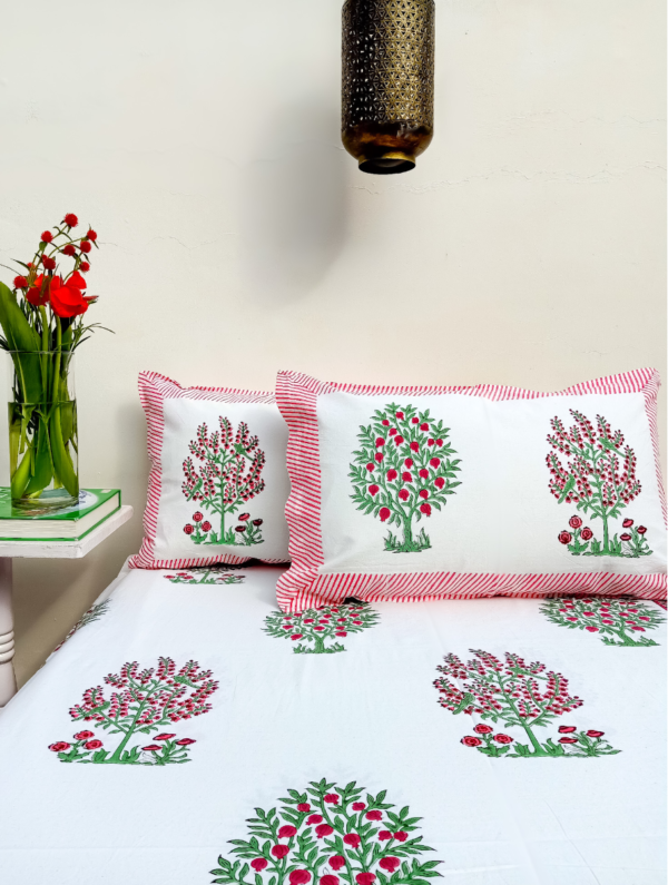 Petal Post Cotton Hand Block Printed Bedsheet With Pillowcase (L-108 In X W-90 In)