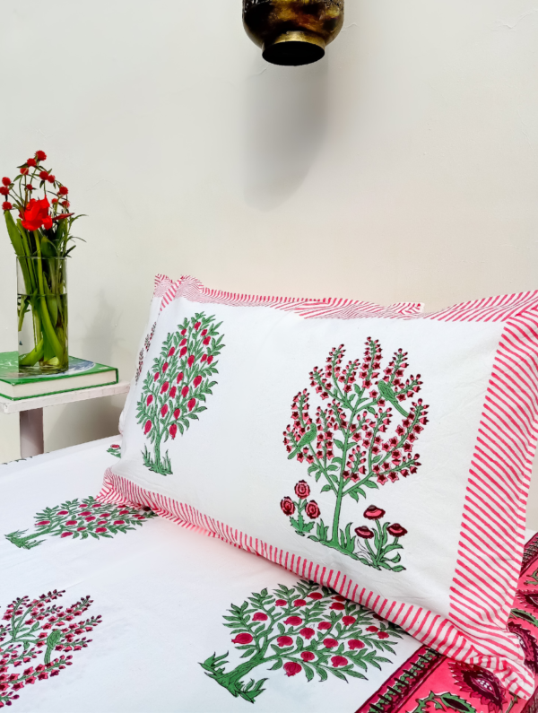 Petal Post Cotton Hand Block Printed Bedsheet With Pillowcase (L-108 In X W-90 In)